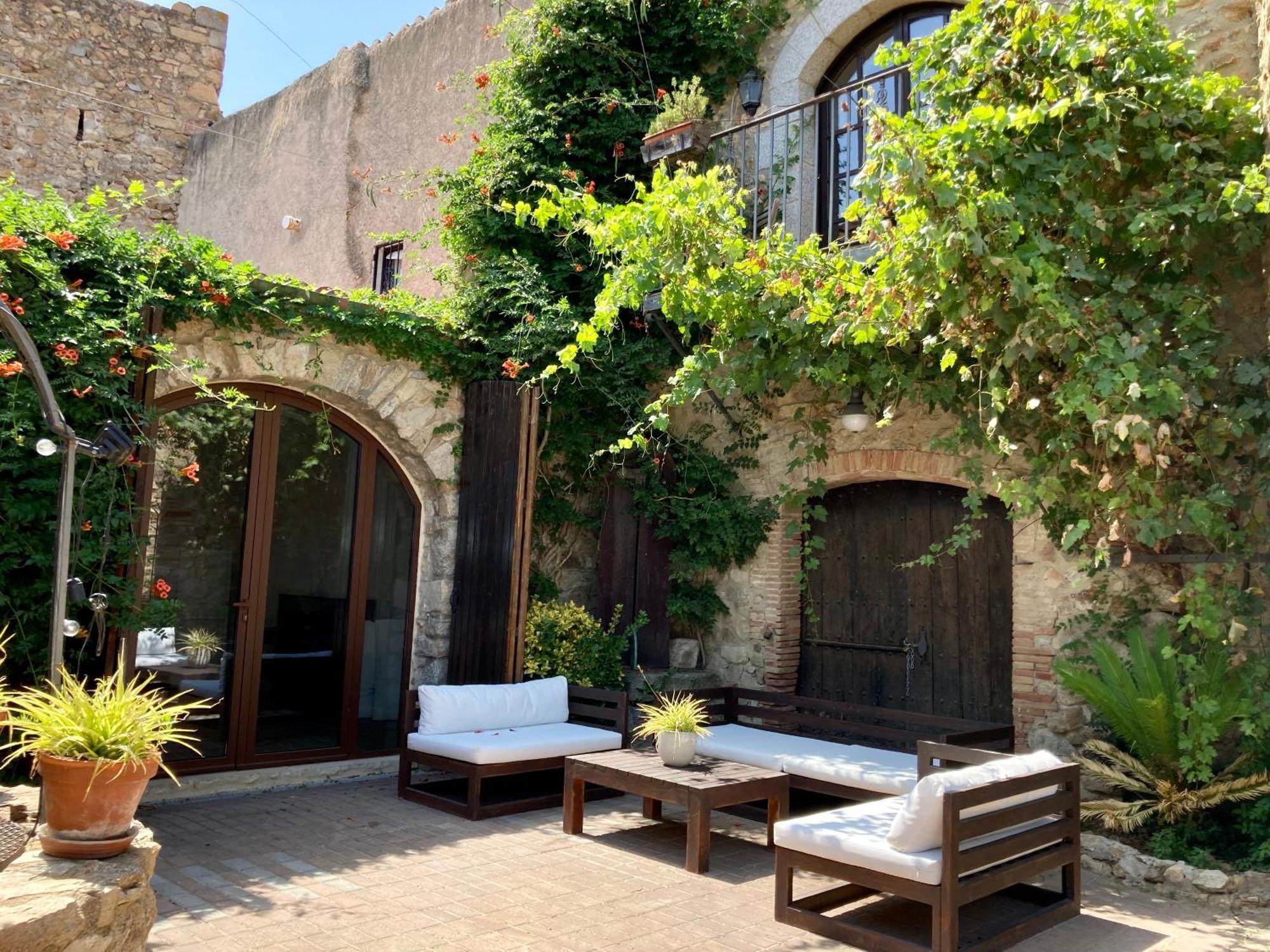 Els Racons Del Fort Castle In Wine Territory Capmany Dış mekan fotoğraf
